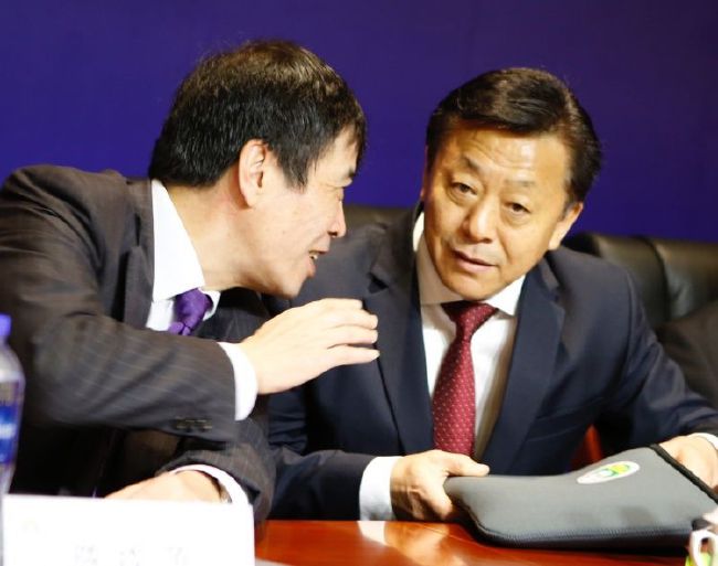 特辑曝光了许多全新镜头，演员们在零下40度以下的极寒天气下拍摄，最多6、7000人在现场拍摄